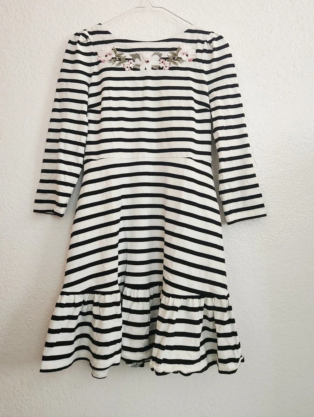 Kate Spade Embroidered Dress. Size S